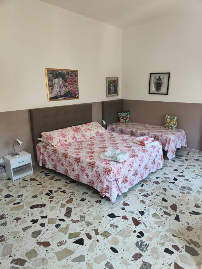 I Mori In Campidoglio Affitta Camere Sant'Agata di Militello Ngoại thất bức ảnh