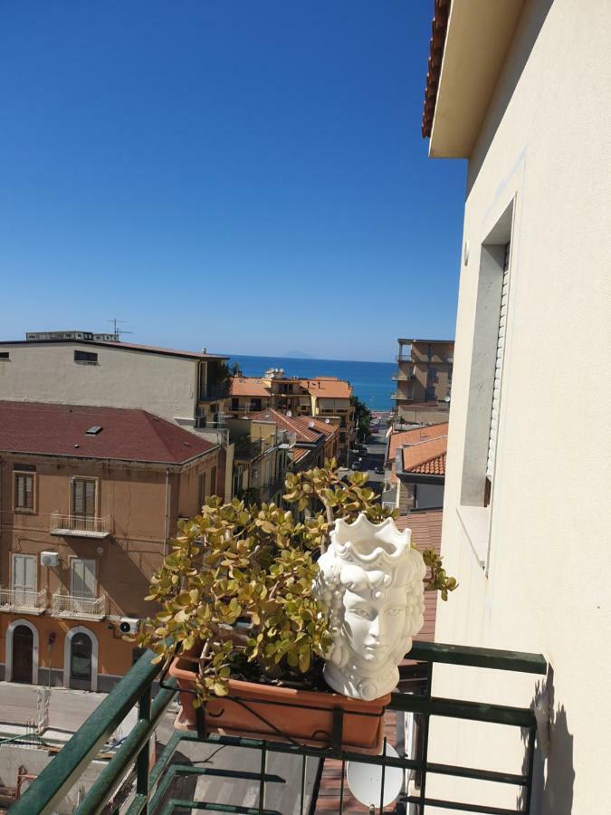 I Mori In Campidoglio Affitta Camere Sant'Agata di Militello Ngoại thất bức ảnh